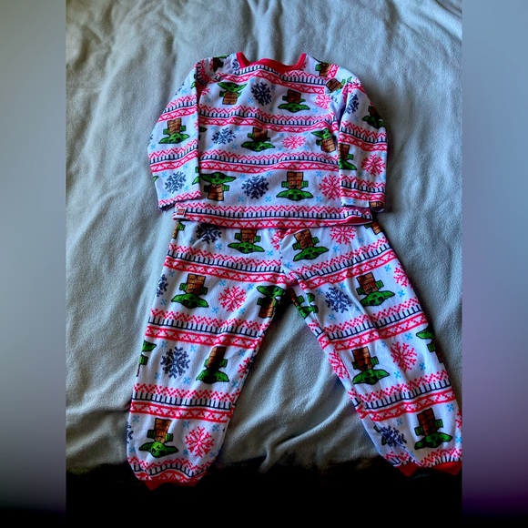 Boys Star Wars Lego Christmas pajamas 4T - Picture 1 of 3